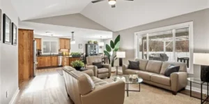 Active $400000 238362 Emerald Boulevard North Branch